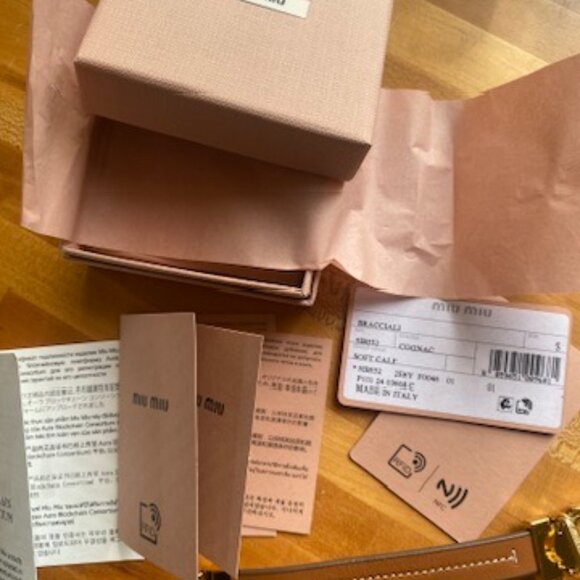 Miu Miu Logo Engraved Buckle Bracelet - Picture 6 of 7